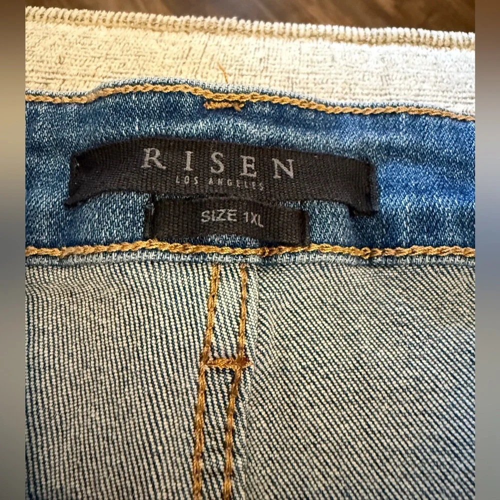 Risen High Rise Distressed Ankle Straight Jeans (Style: XRDP1475). Size 1XL - Picture 2 of 4